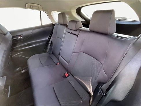 Used 2022 Toyota Venza LE image 24