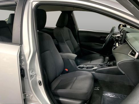 Used 2024 Toyota Corolla LE FWD image 9