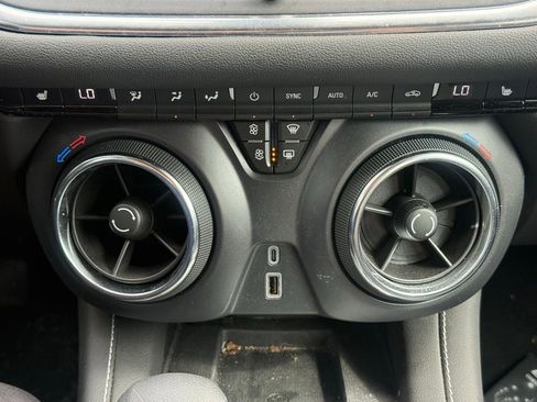Used 2024 Chevrolet Blazer LT w/ Convenience Package image 8