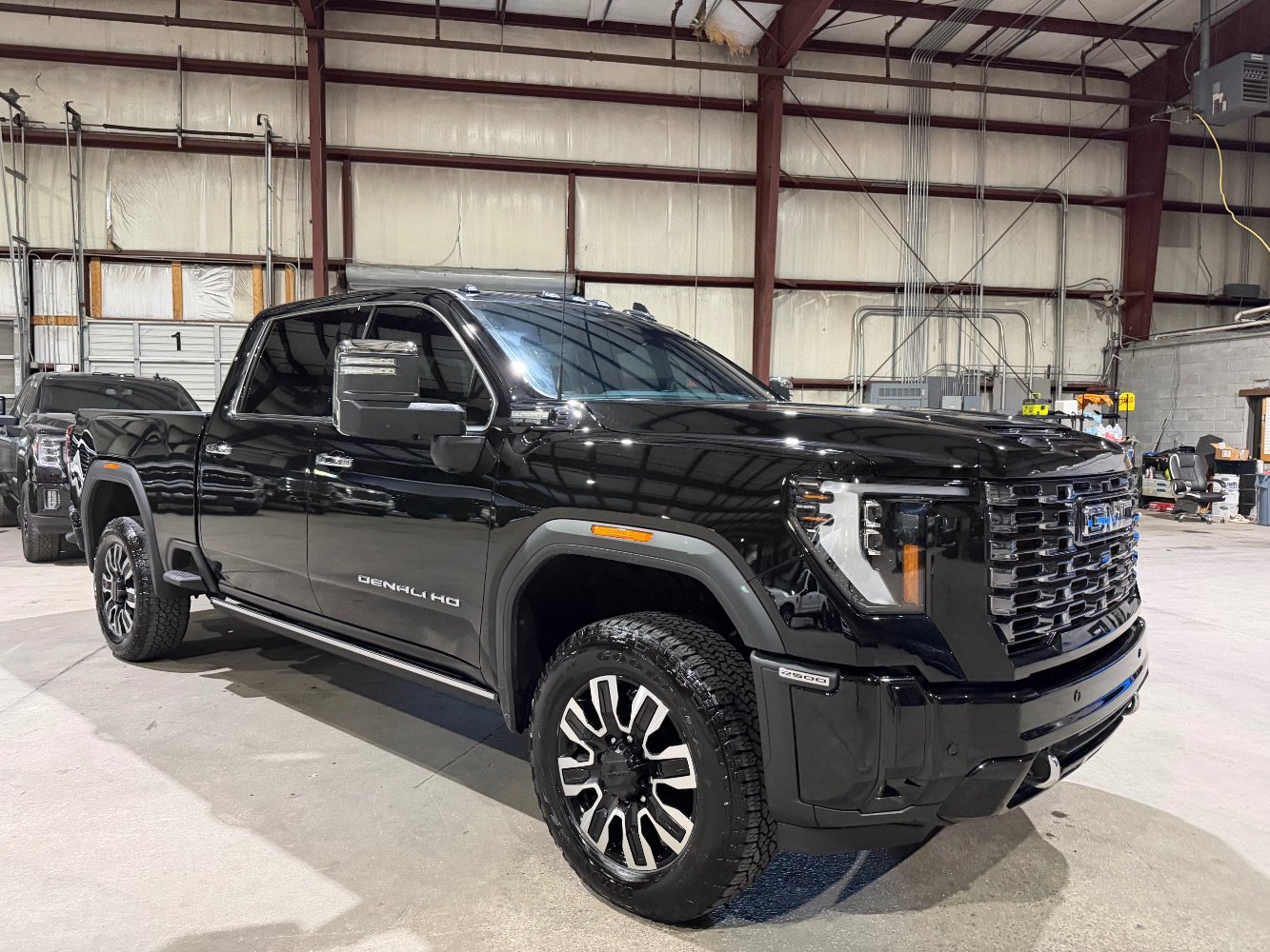 Used 2026 GMC Sierra 2500 Denali Ultimate AWD/4WD image 2