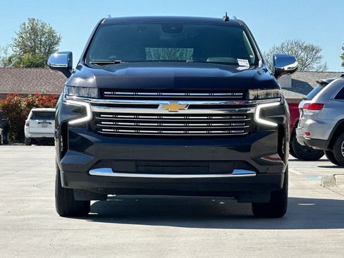 Used 2023 Chevrolet Suburban Premier AWD/4WD image 9