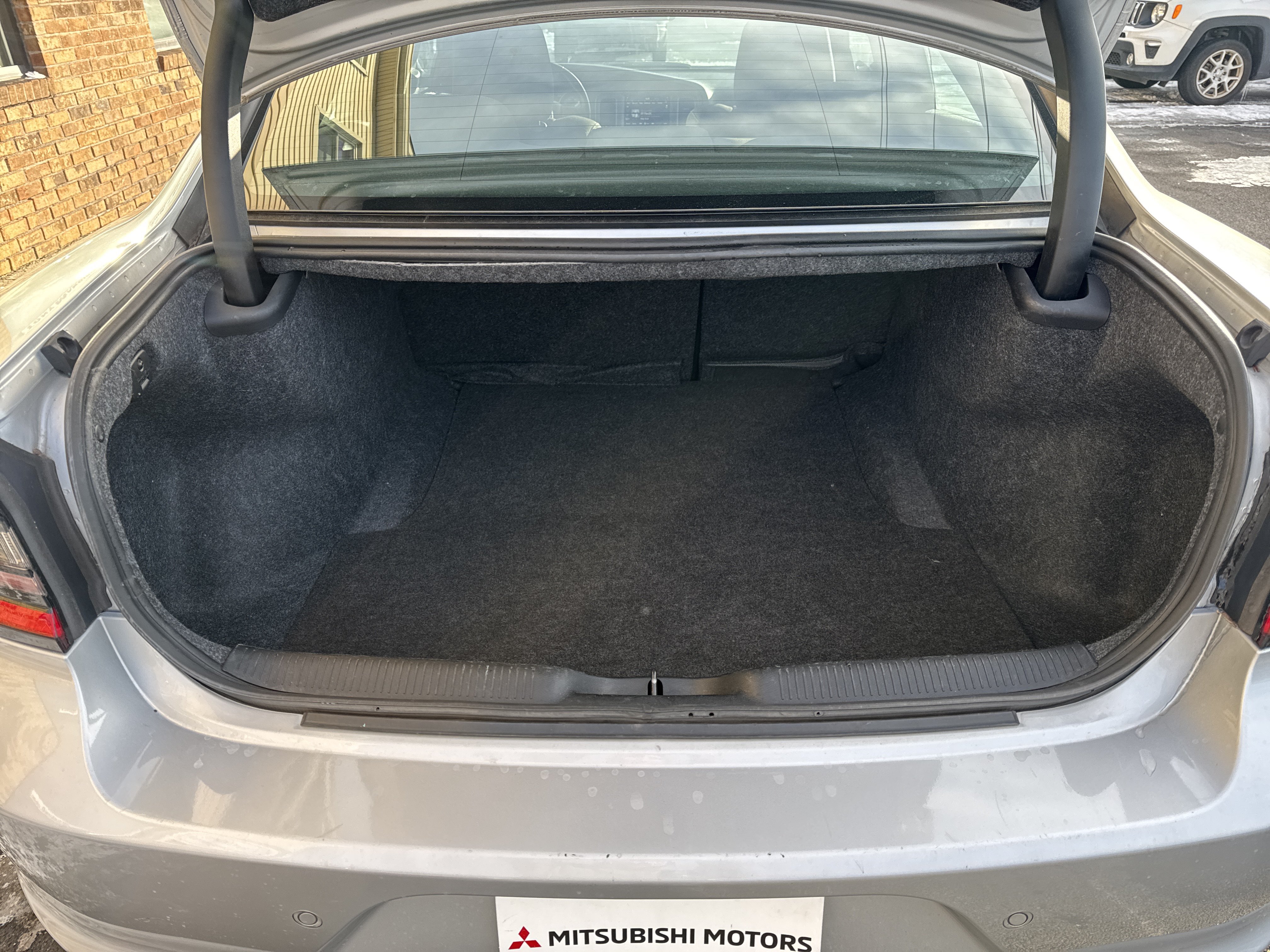 Used 2023 Dodge Charger SXT RWD image 11
