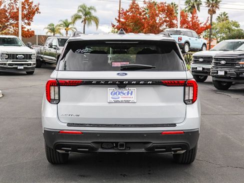 New 2026 Ford Explorer Active image 5