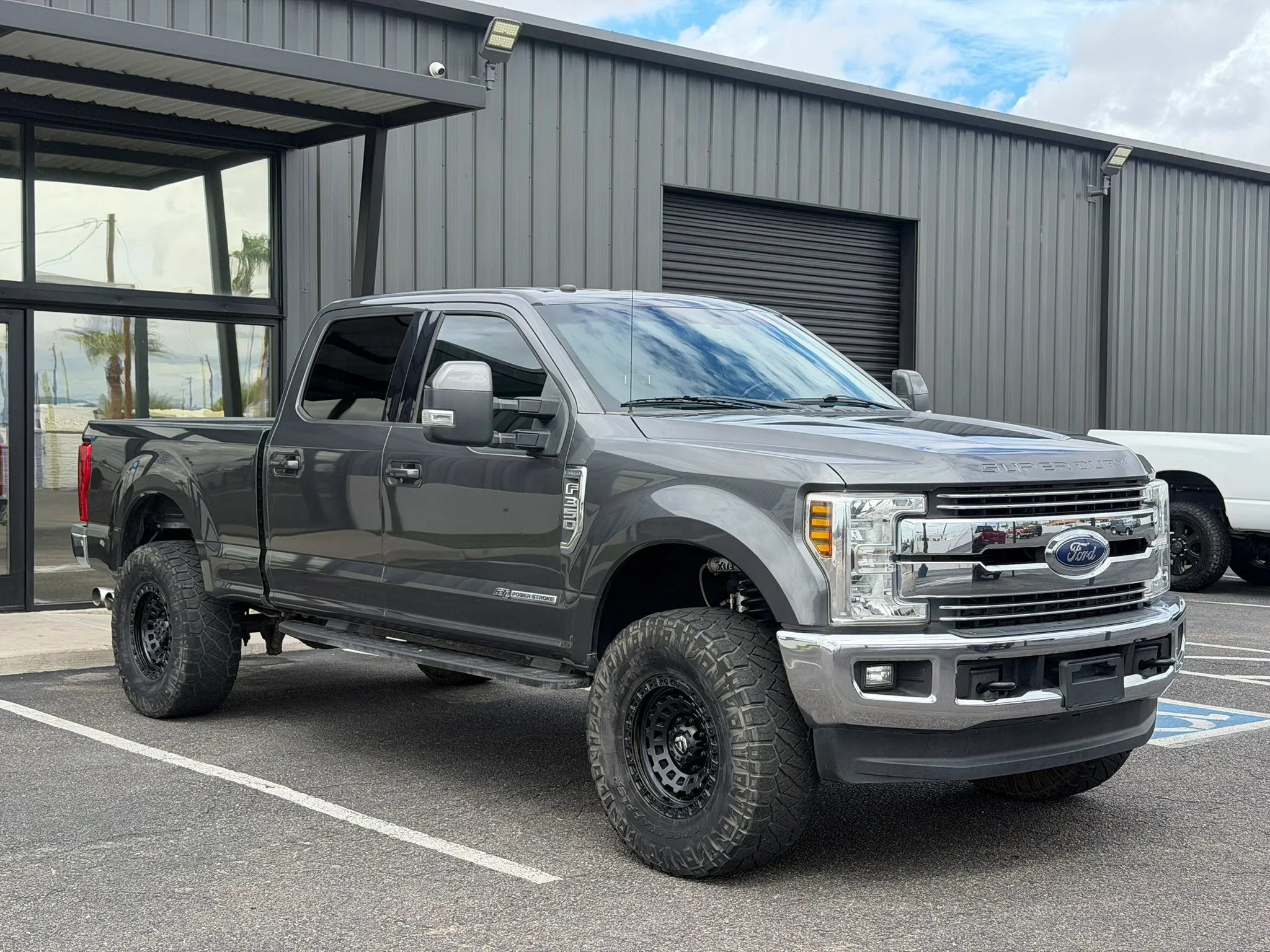 Used 2018 Ford F350 Lariat AWD/4WD image 14