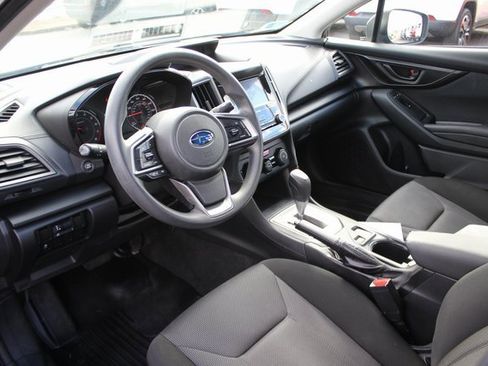 Used 2019 Subaru Impreza 2.0i image 3