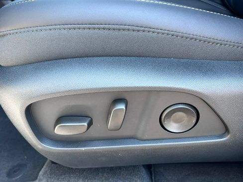 New 2027 GMC Terrain Elevation w/ Elevation Premium Package AWD/4WD image 9