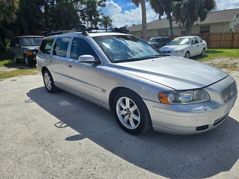 Used 2005 Volvo V70 2.4 image 5