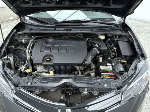 Used 2017 Toyota Corolla LE image 41