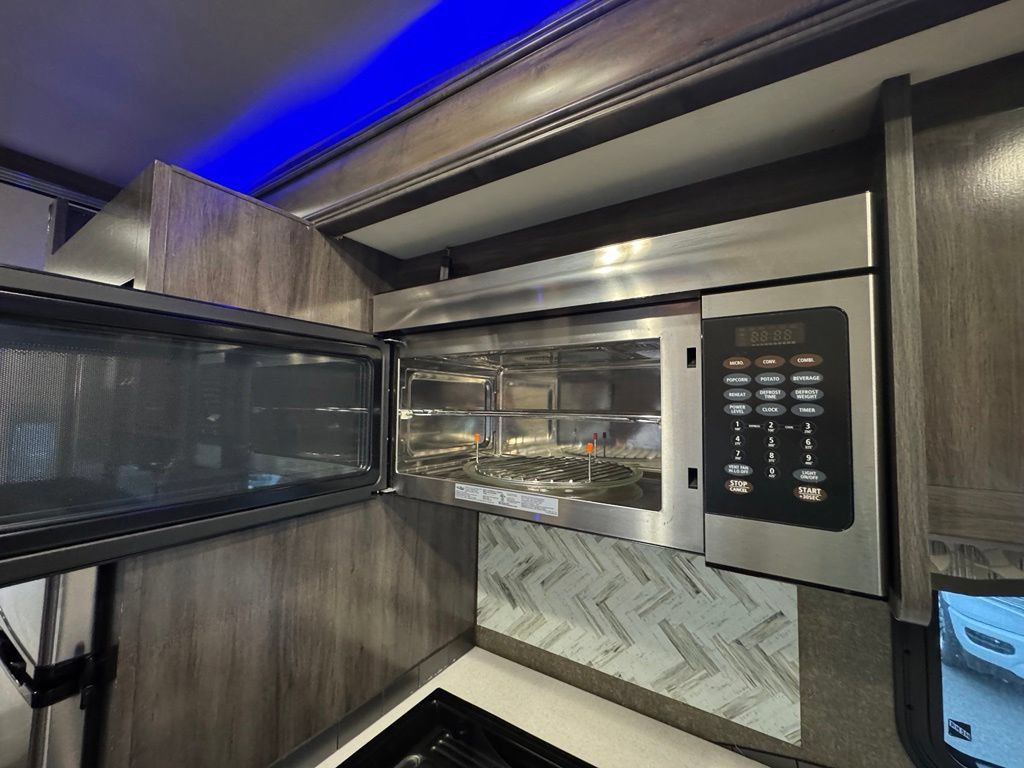 Used 2017 Ford E-450 and Econoline 450 Super Duty w/ Motorhome Prep Package RWD image 46