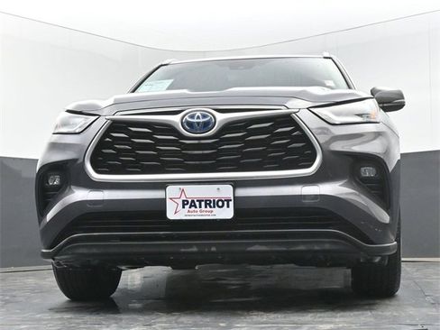 Used 2022 Toyota Highlander XLE image 38