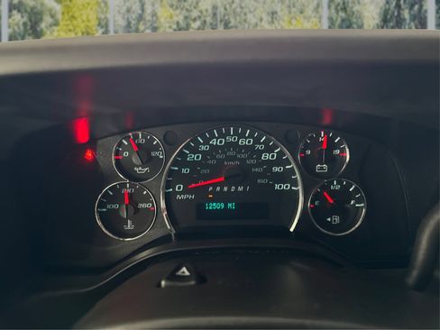 Used 2025 GMC Savana 2500 w/ Driver Convenience Package RWD image 16
