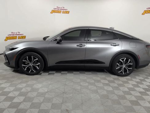 Used 2023 Toyota Crown AWD/4WD image 2