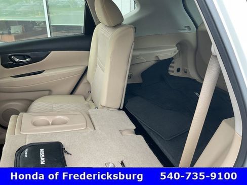 Used 2020 Nissan Rogue SV w/ Premium Package AWD/4WD image 25