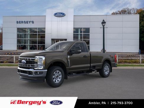 New 2025 Ford F350 XLT w/ FX4 Off-Road Package image 23