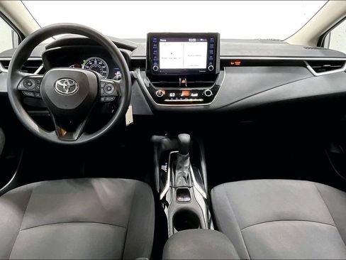 Used 2022 Toyota Corolla LE FWD image 18