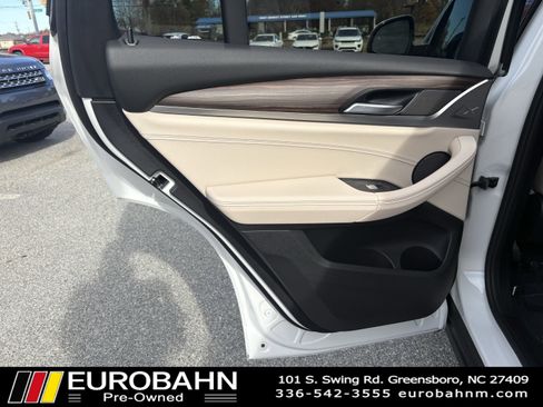 Used 2021 BMW X3 xDrive30e w/ Premium Package image 11