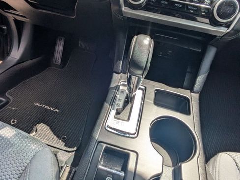 Used 2019 Subaru Outback 2.5i Premium AWD/4WD image 14
