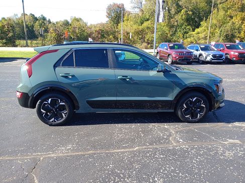 New 2025 Kia Niro Wind image 2