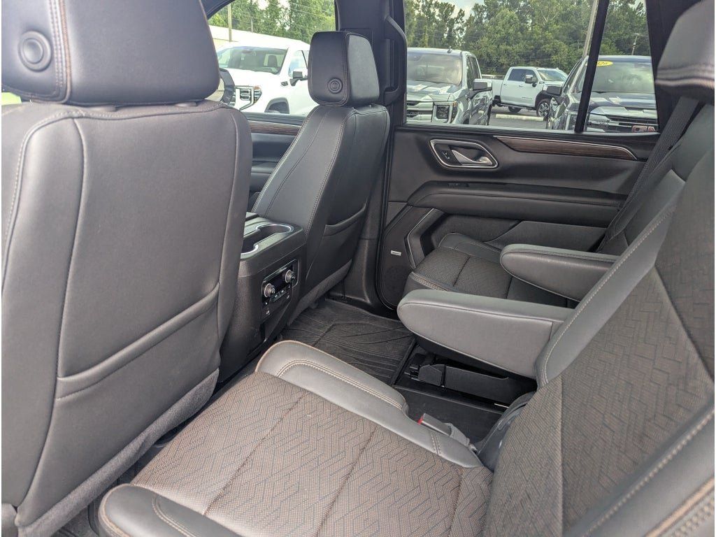 Used 2024 Chevrolet Tahoe High Country AWD/4WD image 15