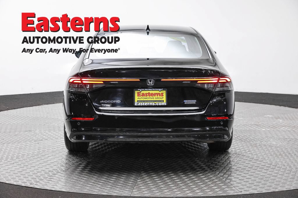 Used 2023 Honda Accord Touring image 7