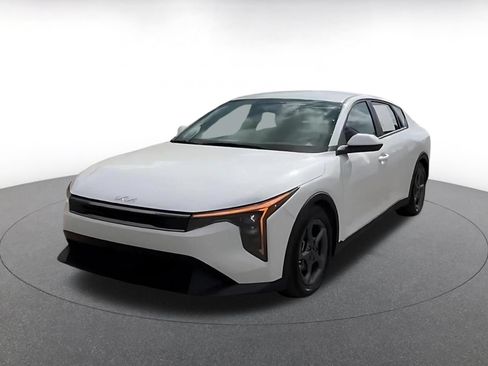 Used 2025 Kia K4 FWD image 7