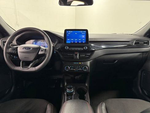 Used 2025 Ford Escape ST-Line image 10