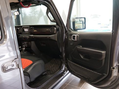 Used 2020 Jeep Wrangler Unlimited Sport image 39