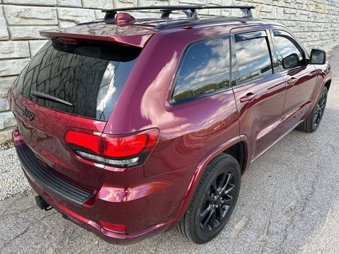 Certified 2020 Jeep Grand Cherokee Altitude AWD/4WD image 5