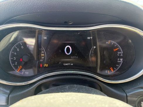 Used 2020 Jeep Grand Cherokee Limited image 11