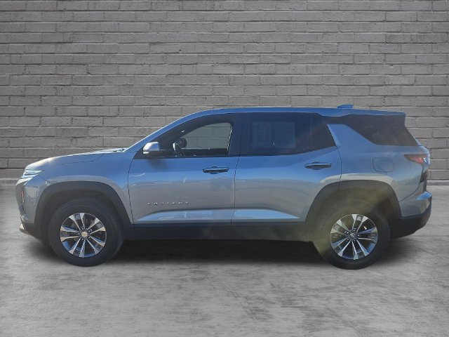 Used 2025 Chevrolet Equinox LT FWD image 2