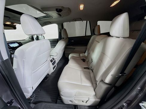 Used 2022 Honda Pilot Touring image 25