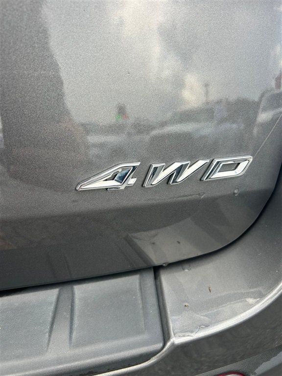 Used 2022 Ford Explorer XLT w/ Equipment Group 202A AWD/4WD image 5