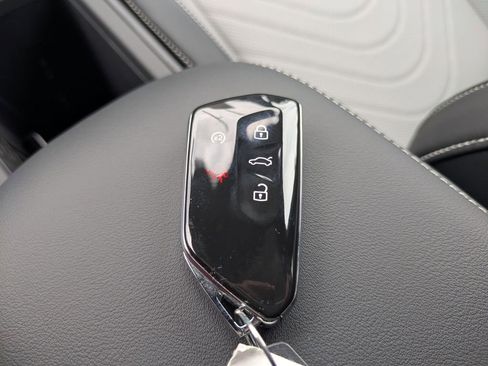 New 2026 Volkswagen Tiguan SE R-Line AWD/4WD image 28
