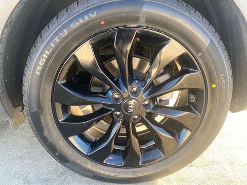 Used 2020 Kia Sorento EX image 26