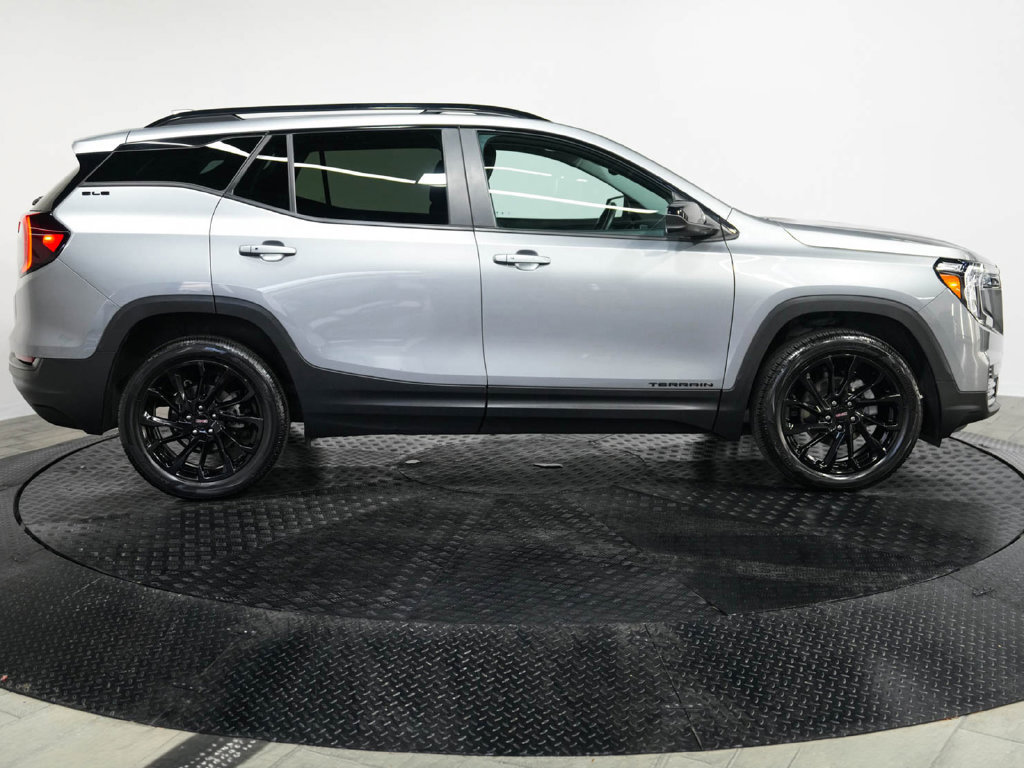 Used 2023 GMC Terrain SLE w/ Driver Convenience Package AWD/4WD image 5