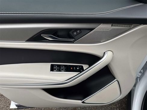 New 2026 Jaguar F-PACE R-Dynamic S image 17