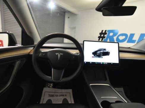 Used 2023 Tesla Model Y Long Range AWD/4WD image 21