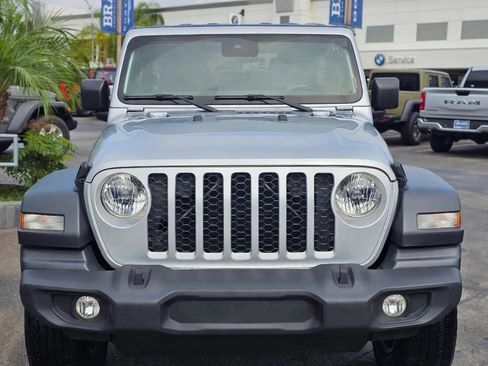 Used 2024 Jeep Wrangler Unlimited Sport AWD/4WD image 3