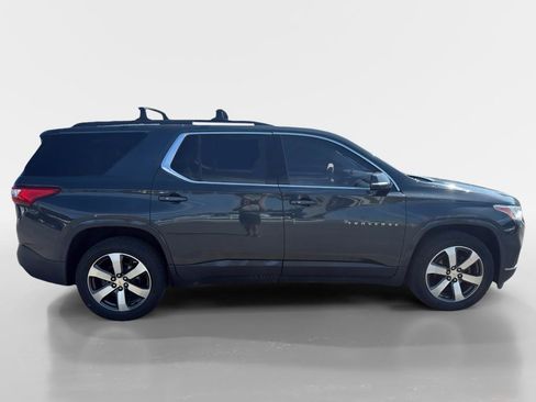 Used 2019 Chevrolet Traverse LT w/ LT Premium Package FWD image 6