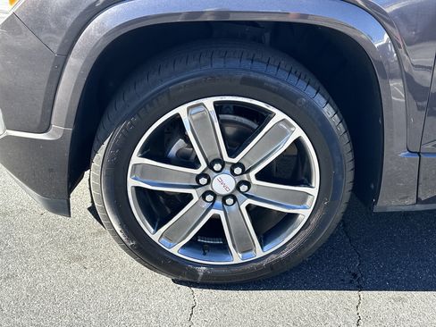 Used 2017 GMC Acadia Denali image 13