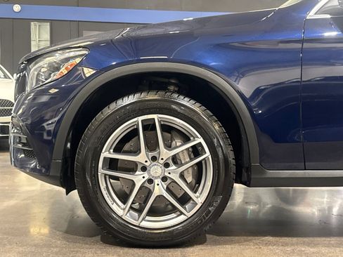 Used 2017 Mercedes-Benz GLC 300 4MATIC image 10