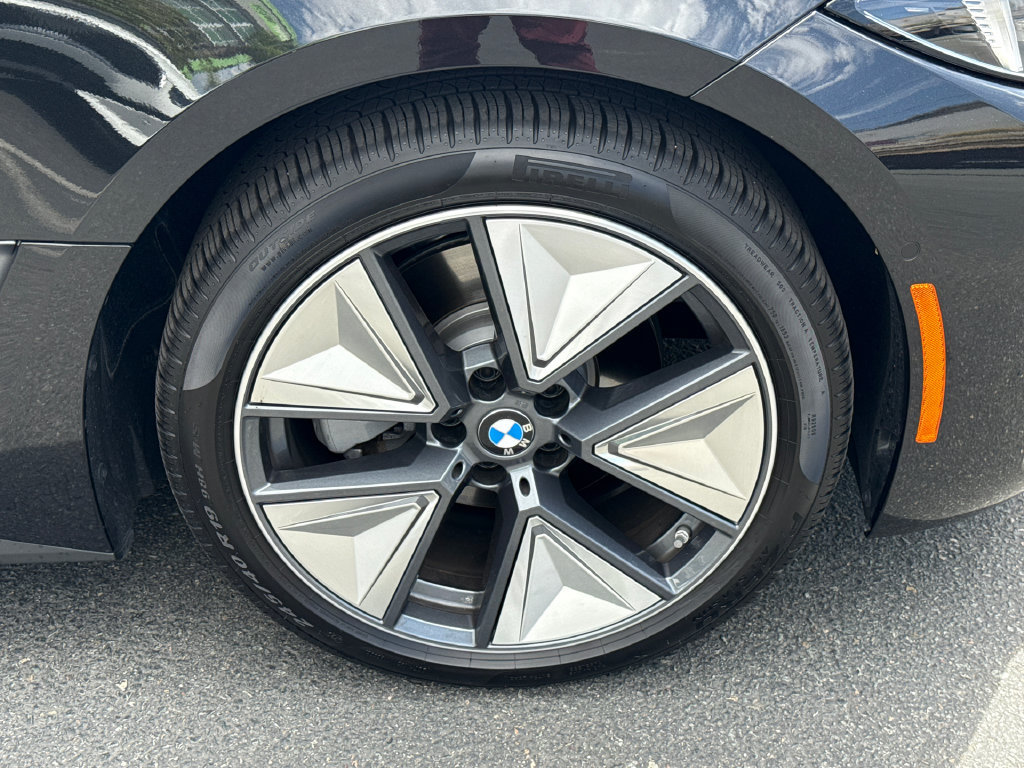 Used 2026 BMW i4 eDrive40 w/ Premium Package RWD image 7
