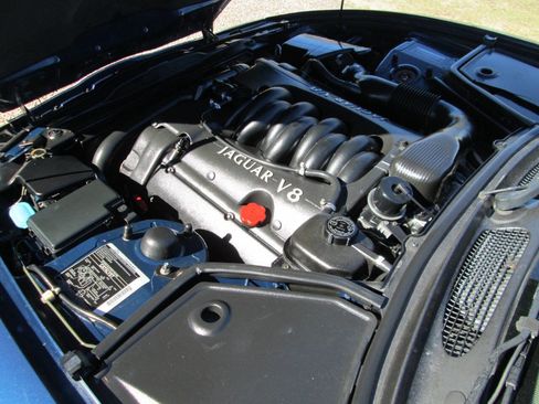 Used 1998 Jaguar XK8 Convertible image 44