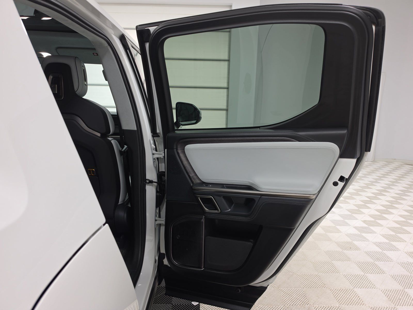 Used 2023 Rivian R1T Adventure Quad AWD/4WD image 19