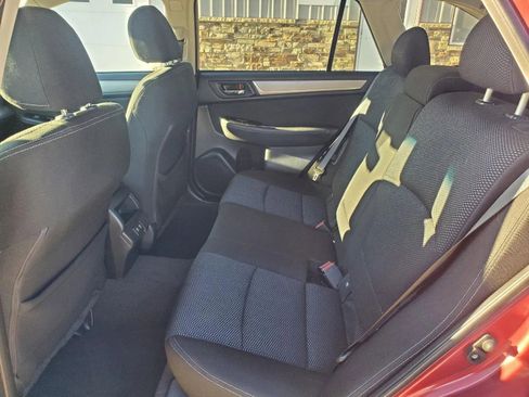 Used 2019 Subaru Outback 2.5i Premium image 17