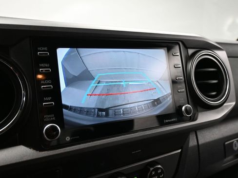 Used 2020 Toyota Tacoma TRD Off-Road image 11