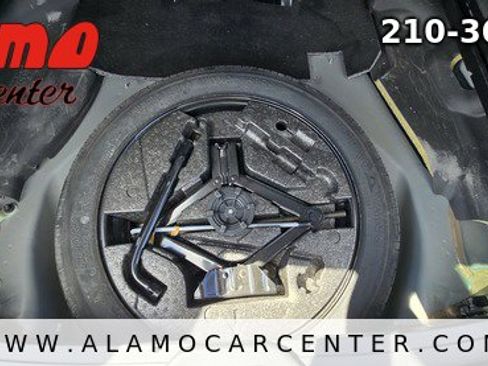 Used 2013 Volvo XC60 3.2 image 29