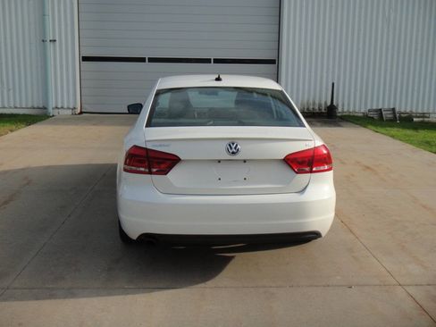 Used 2013 Volkswagen Passat 2.5 SE FWD image 6