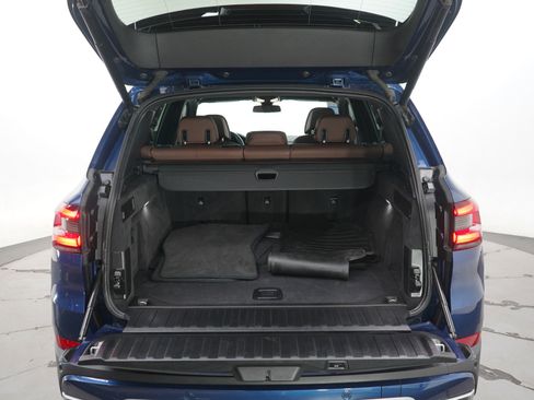 Used 2022 BMW X5 xDrive40i w/ Premium Package image 9