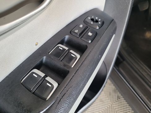 Used 2019 Kia Soul FWD image 27
